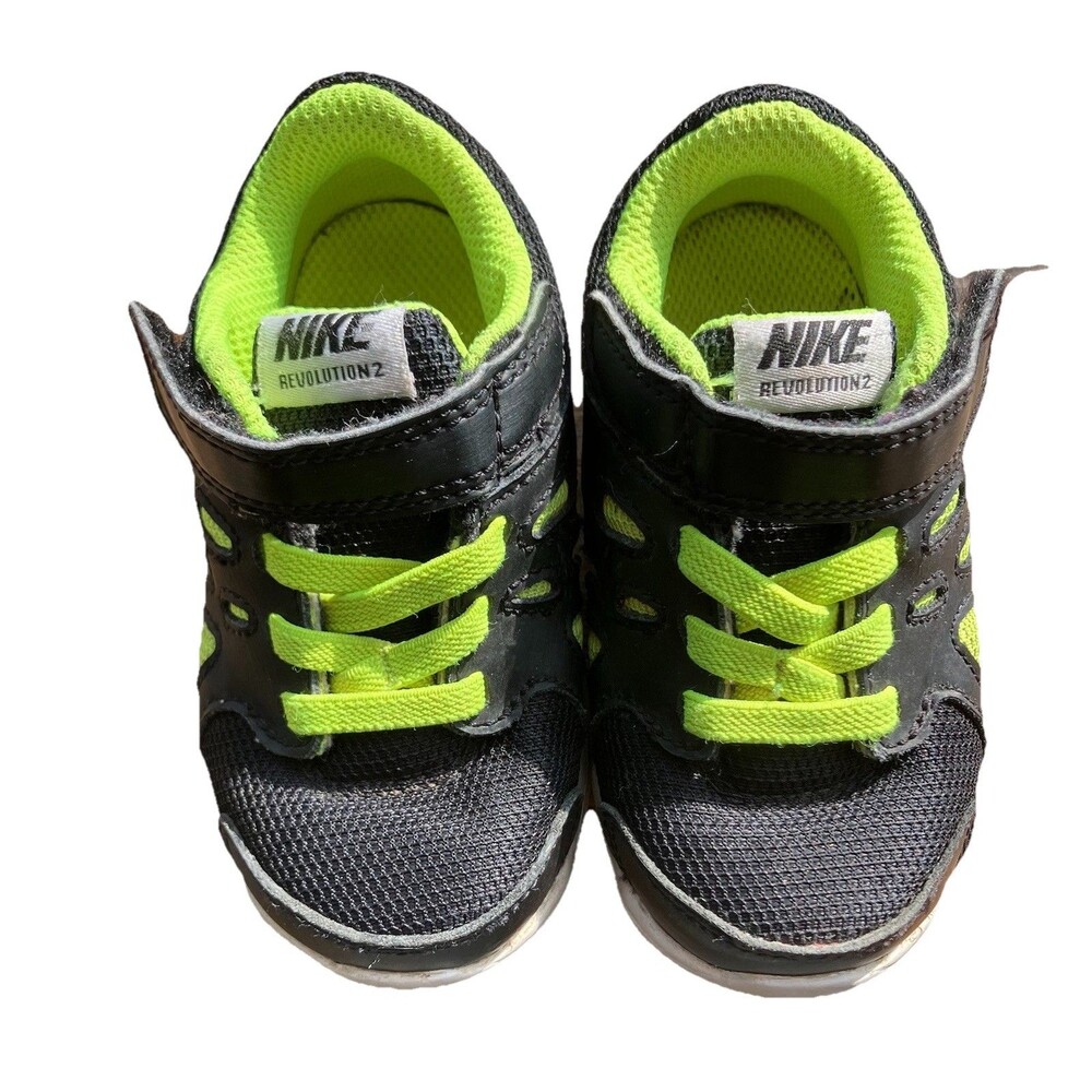 Nike Revolution 2 Toddlers Size 5C Running Shoes Black Yellow